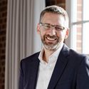 BusinessShooting_HenrikZaborowski_Fotografin_LisaLeuchtmannn_querformat