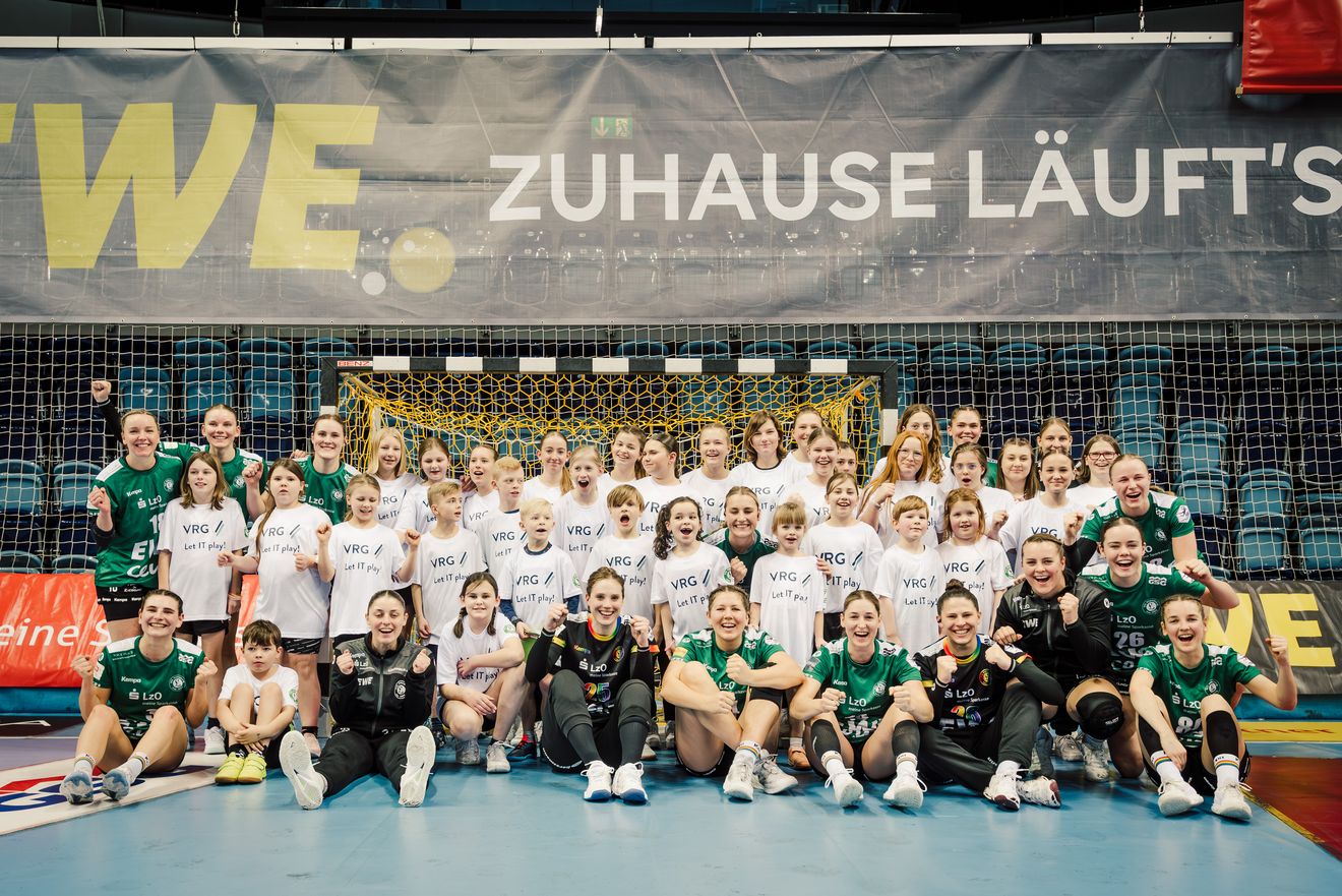 PM_VRG_VfL_Oldenburg_Team_Einlauf-Kids